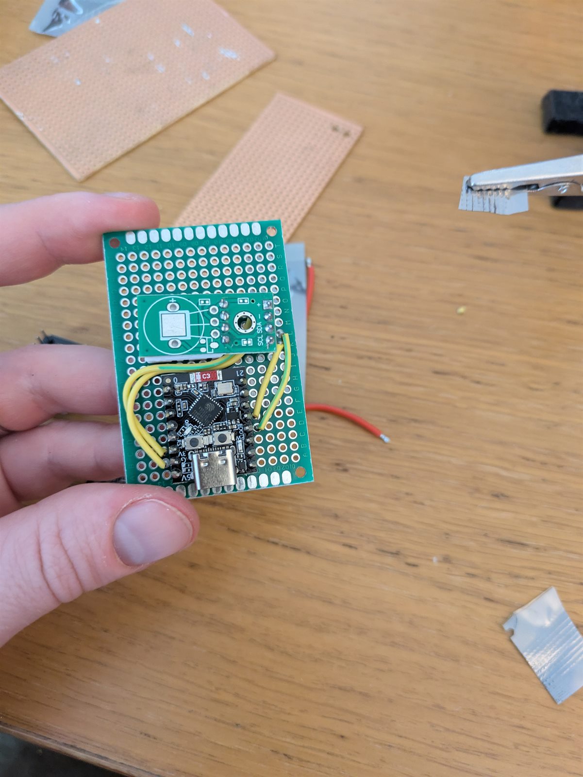 Compact ESP32-C3 and SHTC3 sensor node on protoboard